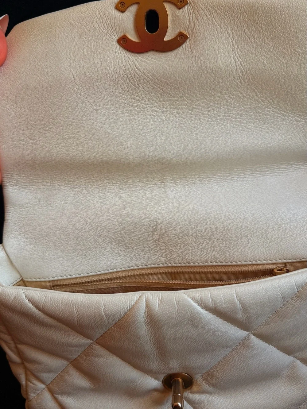 CHANEL classic white